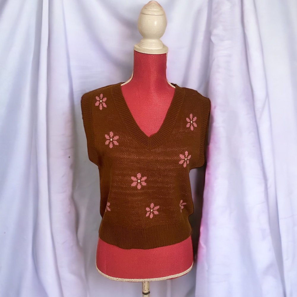 No Comment NY LA Pink Flower Daisy Brown Cropped Knit Sweater Vest Juniors XL